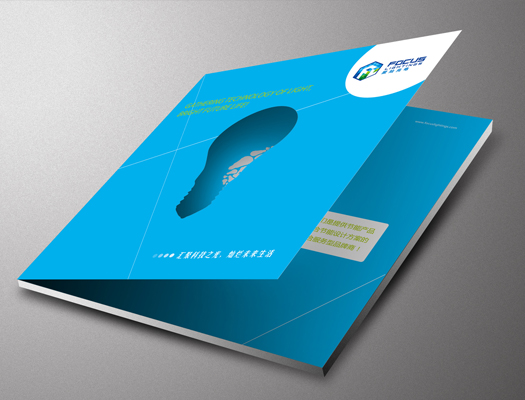 目前樣本畫(huà)冊(cè)已經(jīng)是企業(yè)必備的合作工具，完美的樣本可以讓客戶在短時(shí)間內(nèi)了解產(chǎn)品，盡快促成客戶合作。一本好的樣本能夠讓客戶找到他所需要的產(chǎn)品，好的樣本都具備產(chǎn)品多樣、設(shè)計(jì)到位、文字介紹清晰，加上也會(huì)融入企業(yè)文化在里面，能夠讓客戶有興趣了解整個(gè)樣本里面的內(nèi)容。那么樣本印刷在印刷的過(guò)程需要注意哪些細(xì)節(jié)?